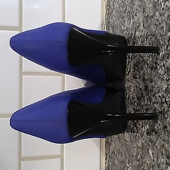 Anne Michelle Blue/Black Platform Spiked Heels. Size 8.5 - Picture 4 of 10